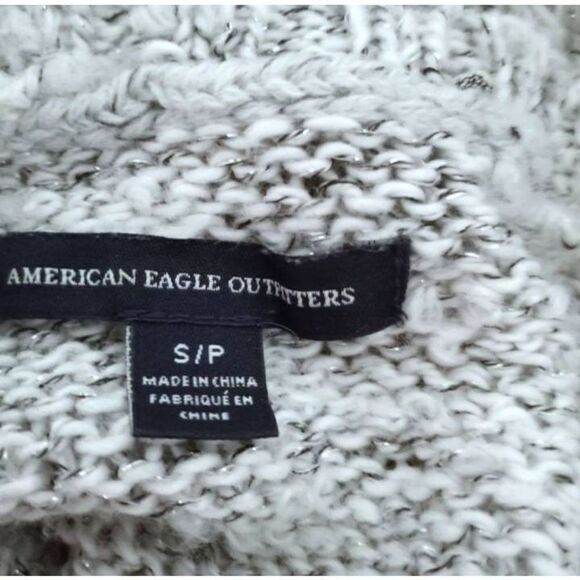 AMERICAN EAGLE OUTFITTERS GRAY, WHITE, & METALLIC SILVER SWEATER SZ.S EUC. - Picture 5 of 7